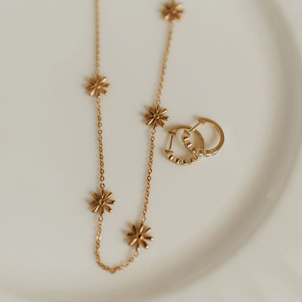 Anna Floral Necklace - Image 9