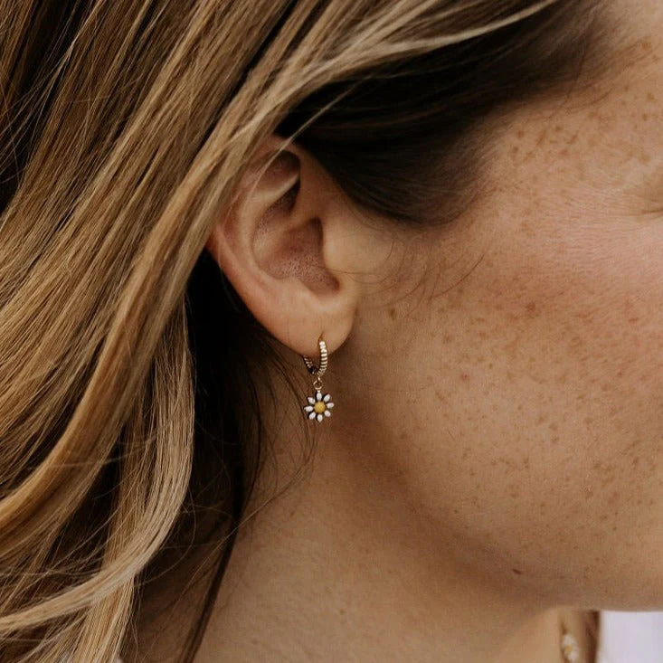 Carolina Daisy Hoop Earrings - Image 6