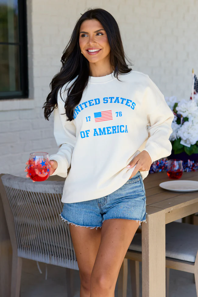 Classic USA Flag Cream Graphic Sweatshirt - Image 4