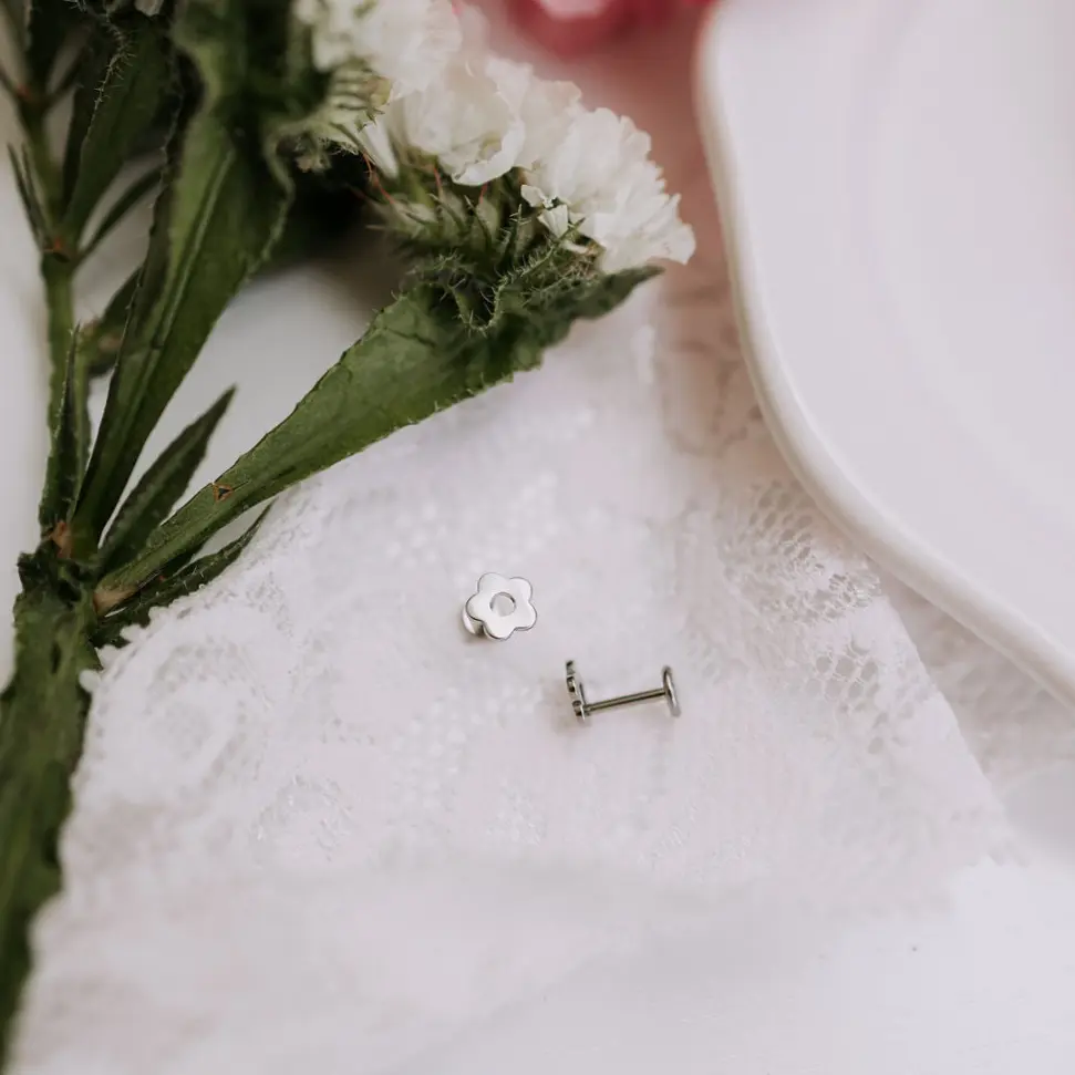 Flower Flat Back Stud Earrings - Image 7