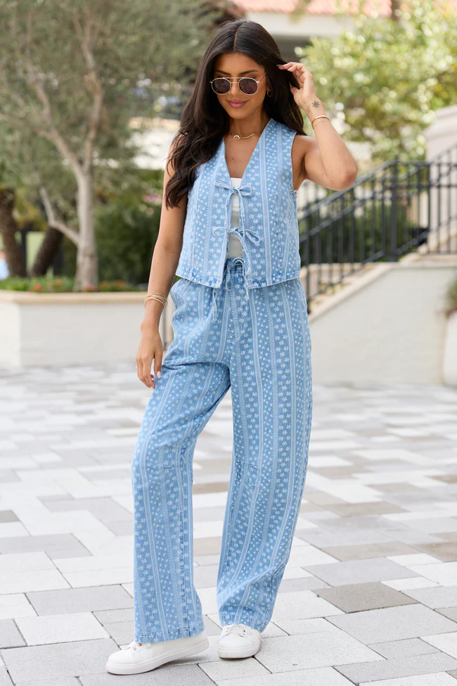 Maeve Blue And White Floral Printed Chambray Vest SALE - Image 3