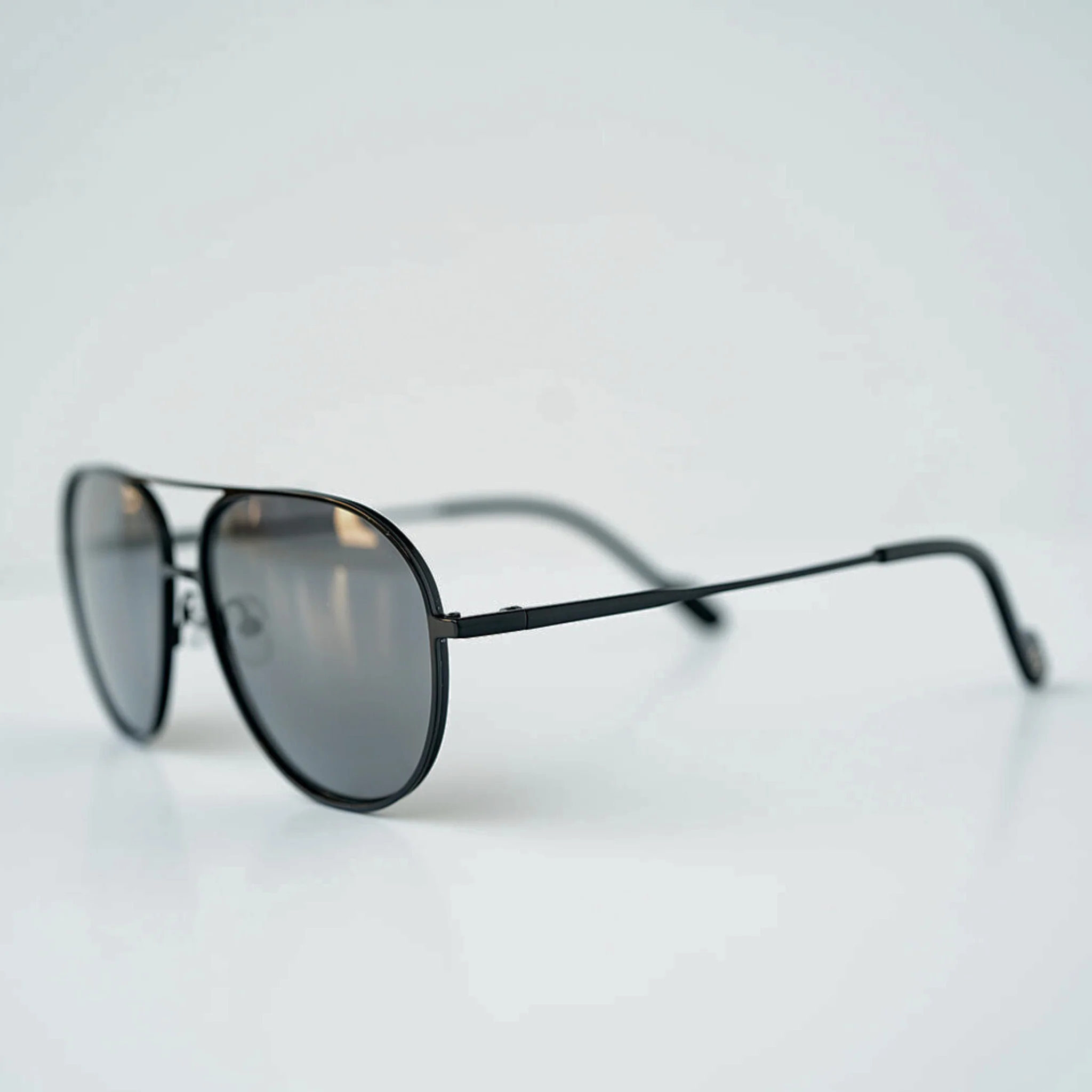 Ollie Onyx Sunglasses - Image 3